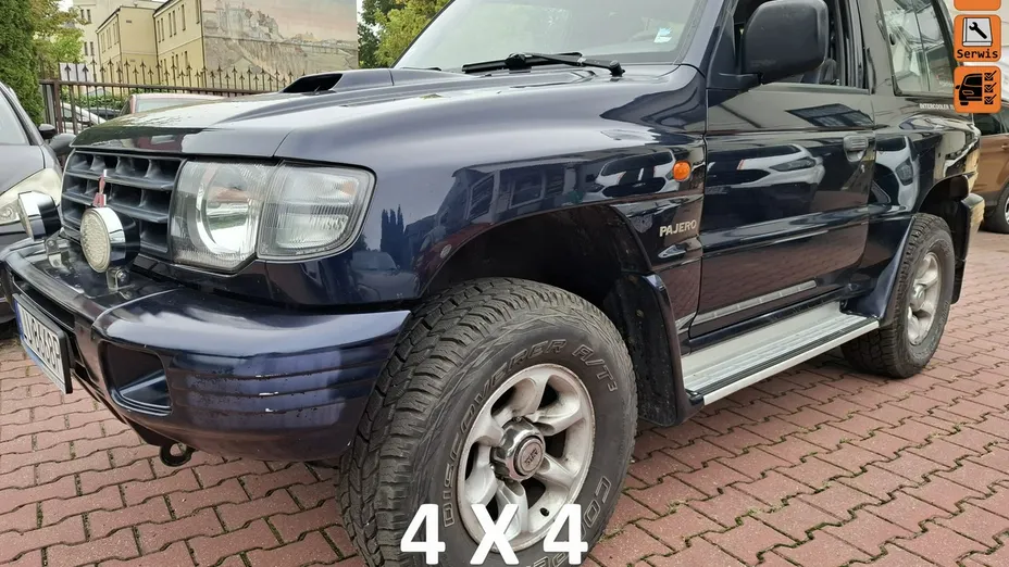 MITSUBISHI Pajero -