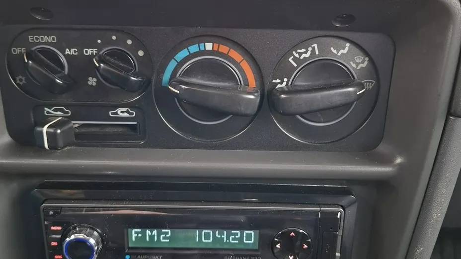 MITSUBISHI Pajero -