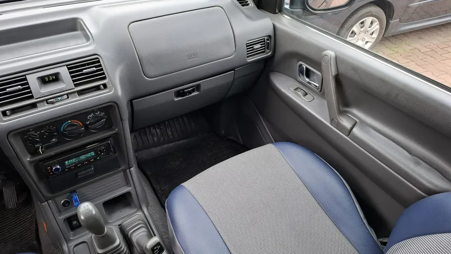 MITSUBISHI Pajero -