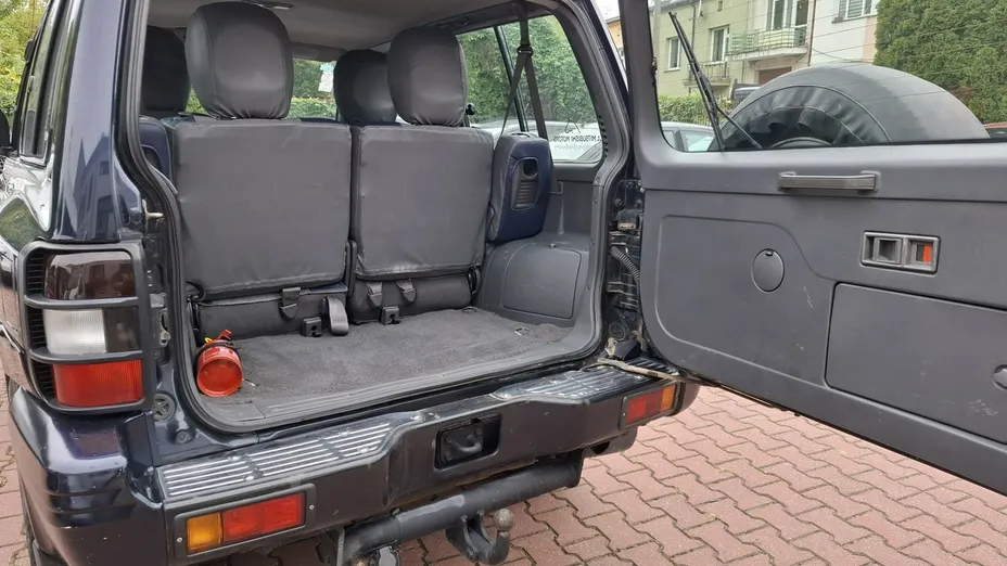 MITSUBISHI Pajero -