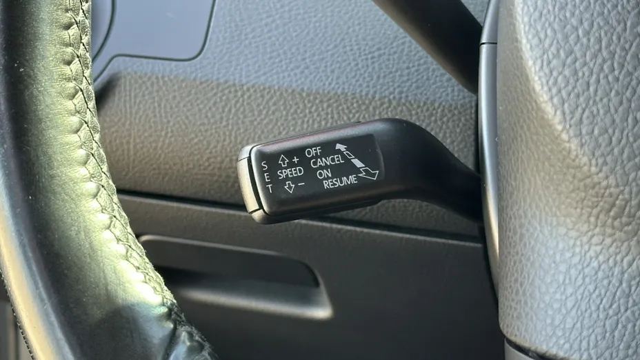 VOLKSWAGEN Passat -
