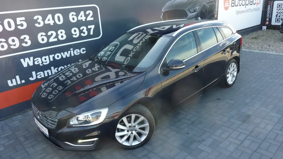 VOLVO V60 -