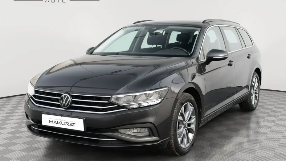 VOLKSWAGEN Passat -