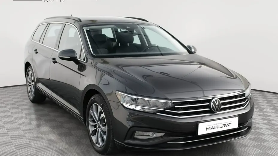 VOLKSWAGEN Passat -