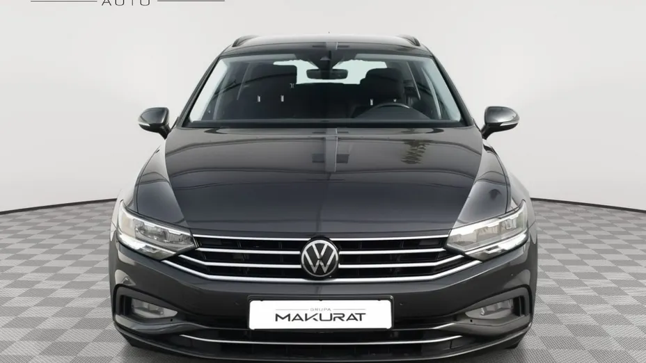 VOLKSWAGEN Passat -