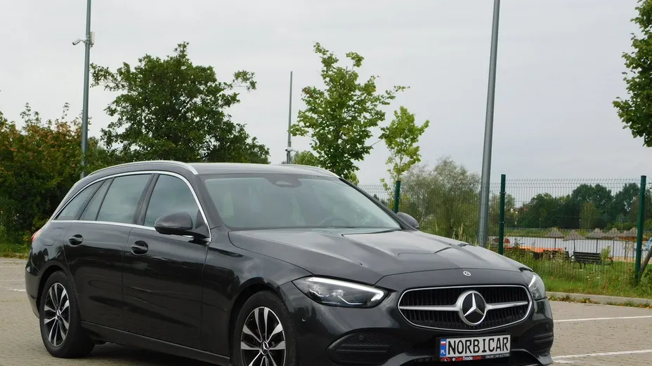 MERCEDES-BENZ C Klasa -