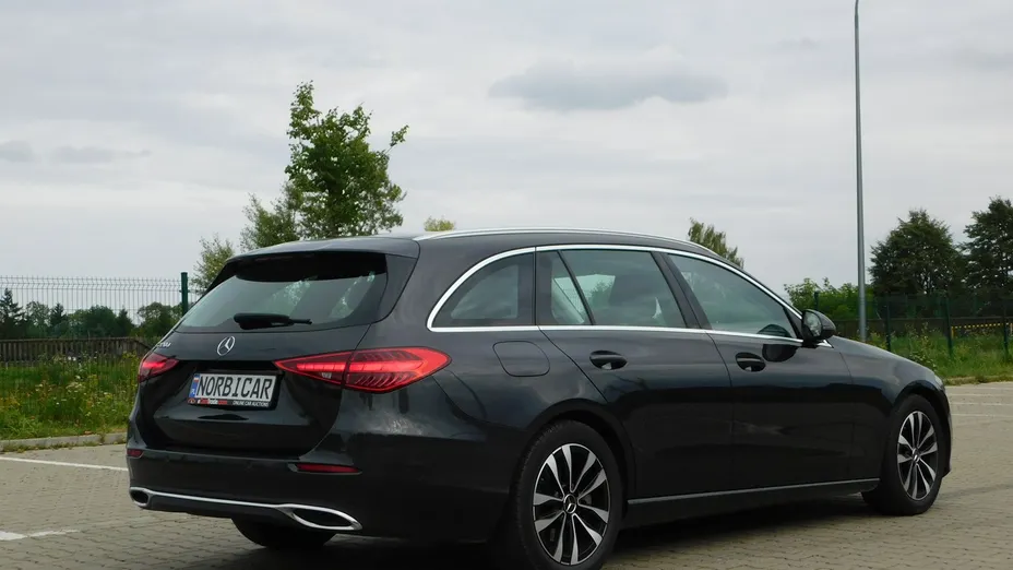 MERCEDES-BENZ C Klasa -