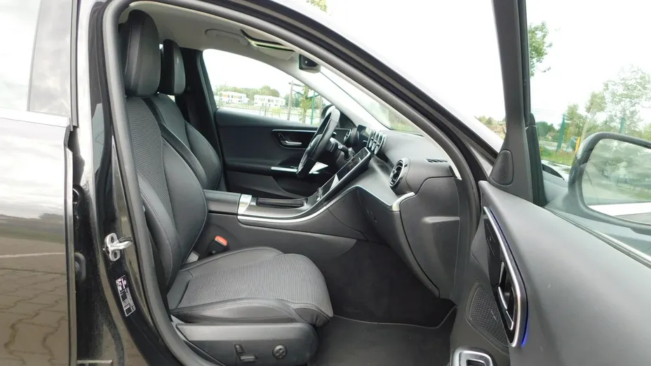 MERCEDES-BENZ C Klasa -