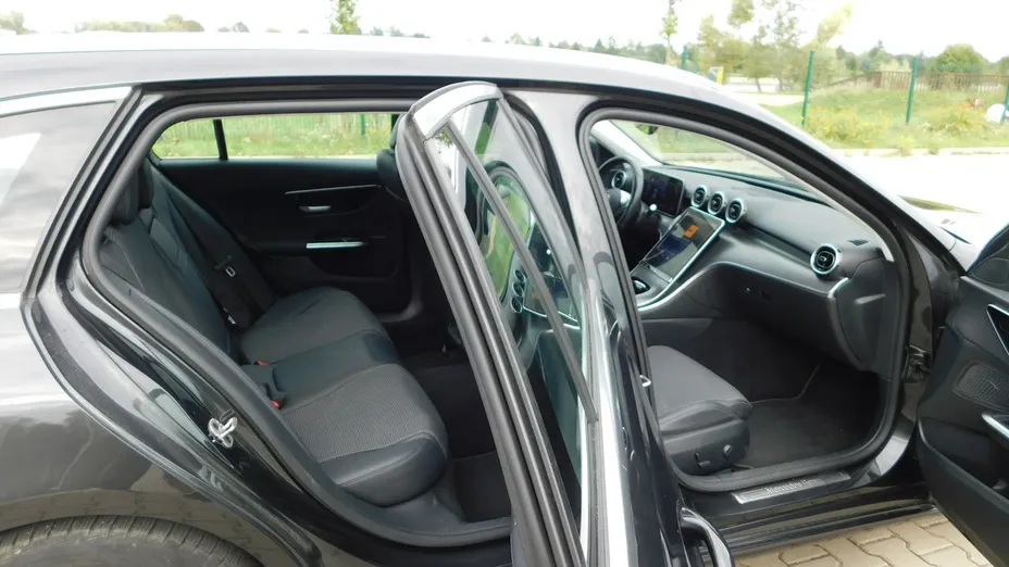 MERCEDES-BENZ C Klasa -