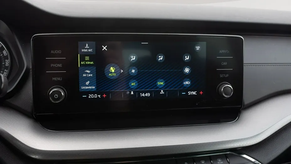 SKODA Octavia -