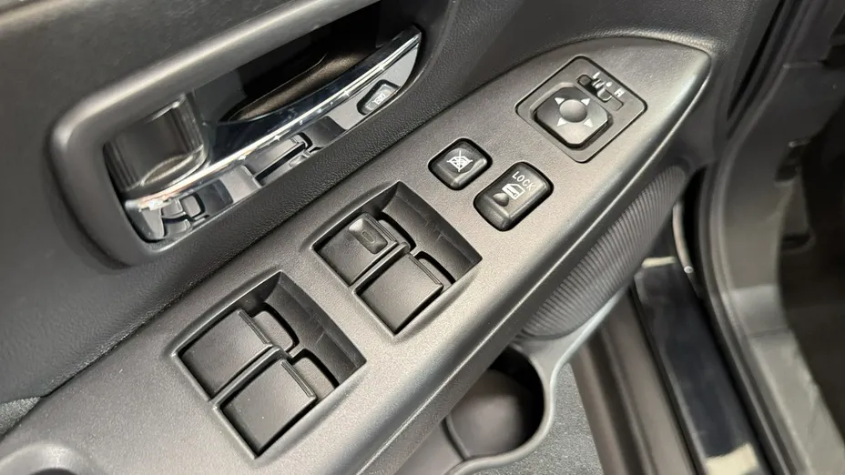 MITSUBISHI ASX -