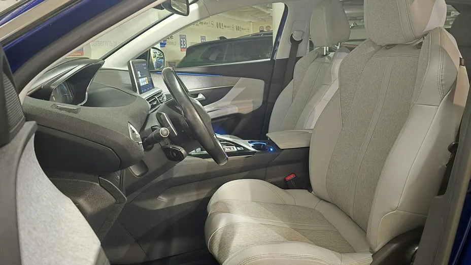 PEUGEOT 3008 -