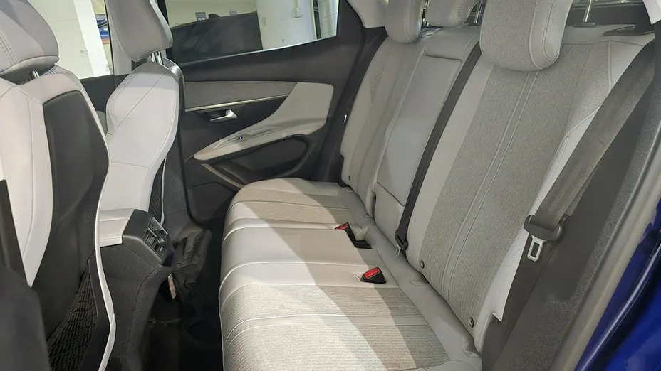 PEUGEOT 3008 -