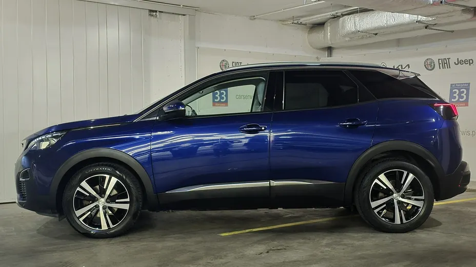 PEUGEOT 3008 -