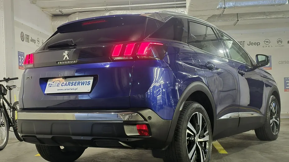 PEUGEOT 3008 -