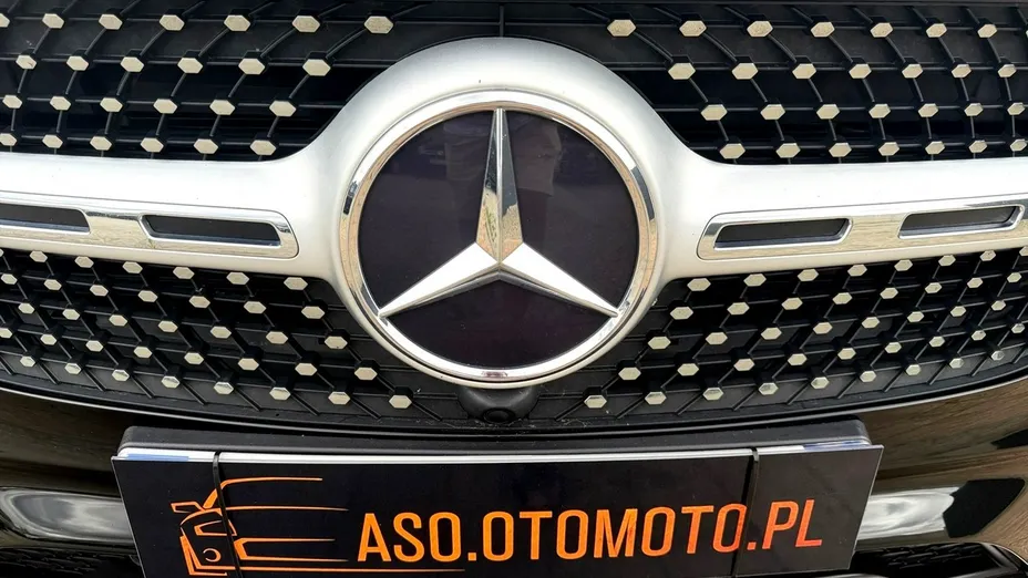 MERCEDES-BENZ GLB -