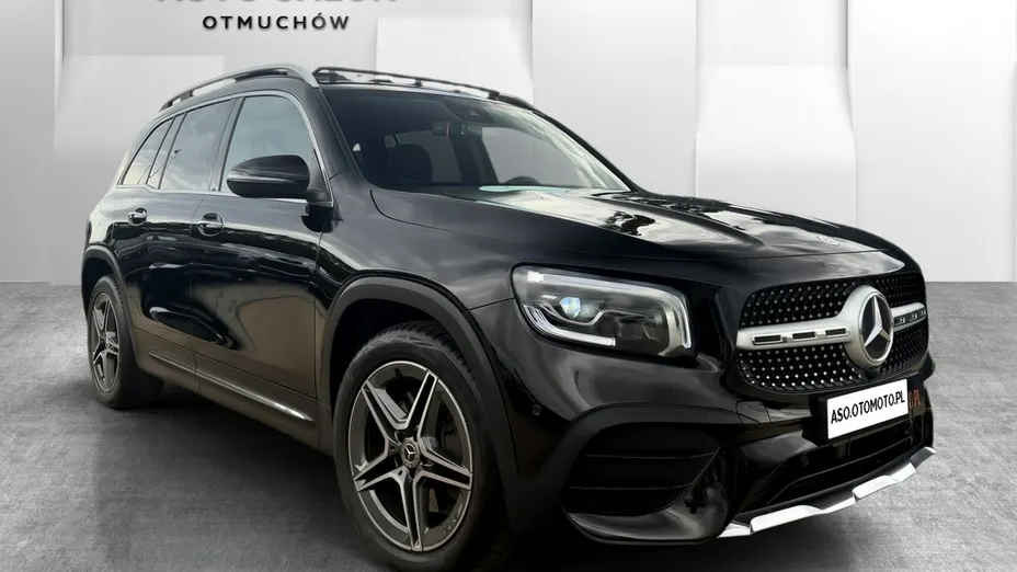 MERCEDES-BENZ GLB -