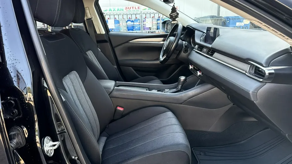 MAZDA 6 -