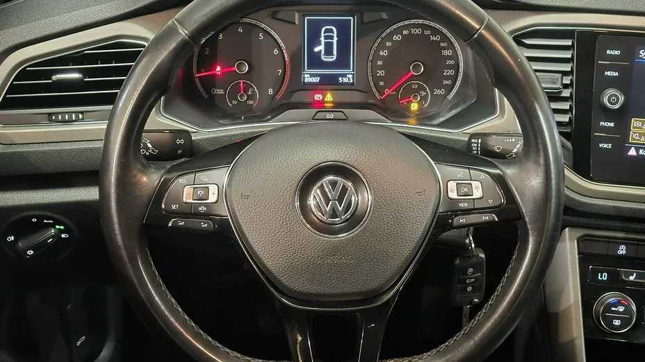 VOLKSWAGEN T-ROC -