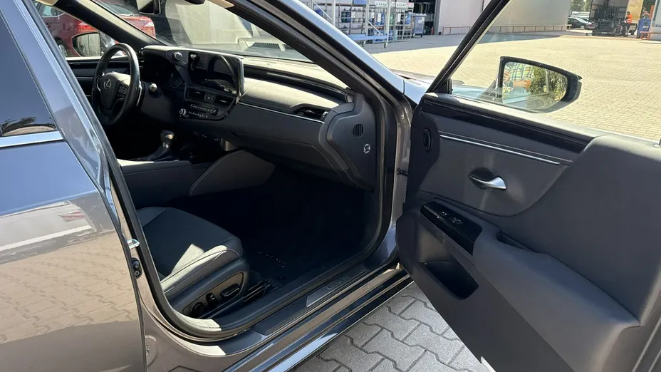 LEXUS ES -