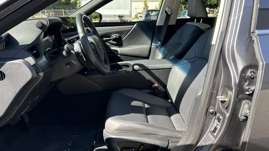 LEXUS ES -