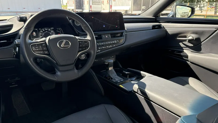 LEXUS ES -