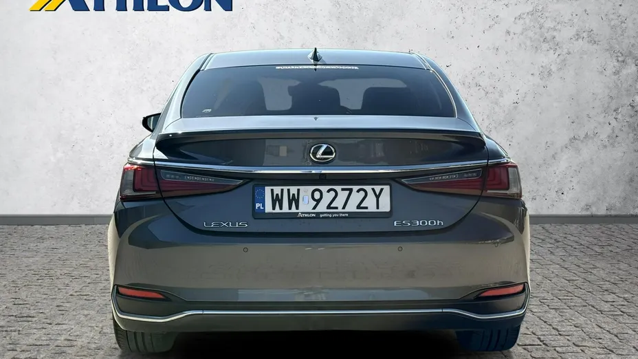 LEXUS ES -