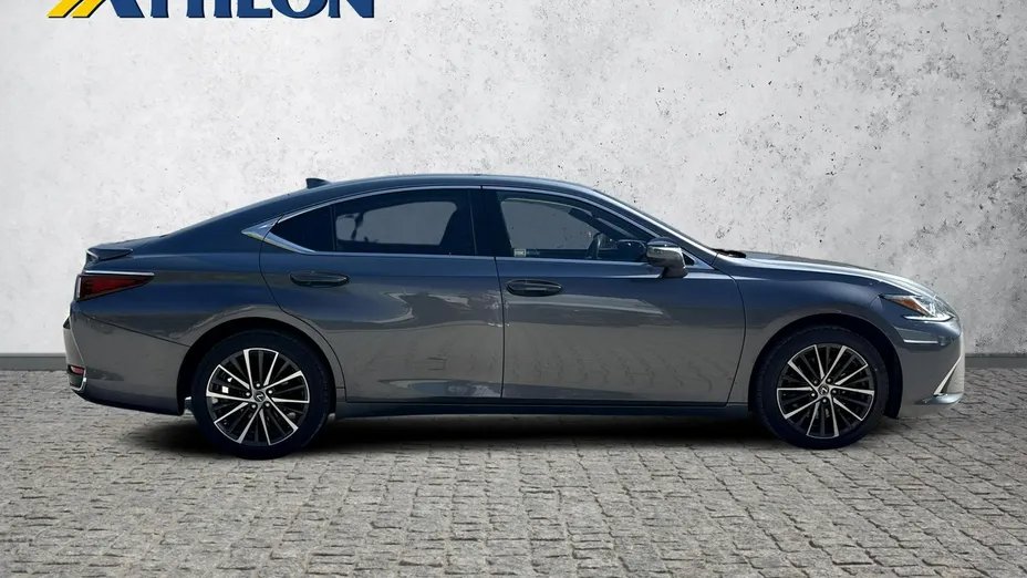 LEXUS ES -