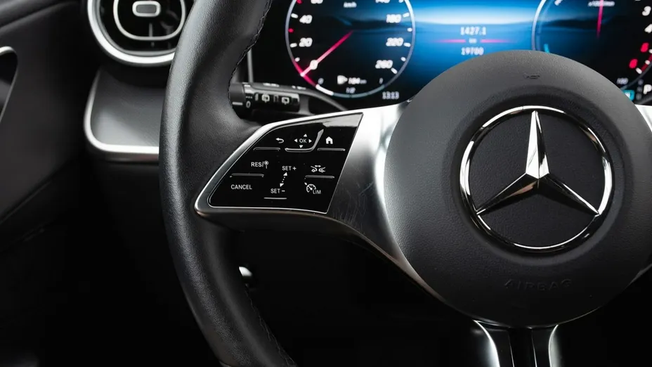 MERCEDES-BENZ GLC -