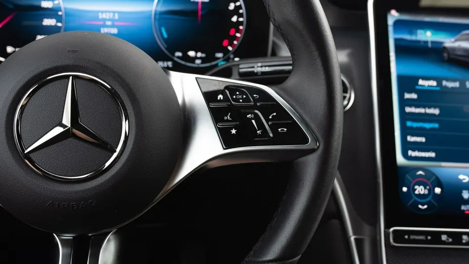MERCEDES-BENZ GLC -
