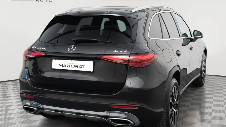MERCEDES-BENZ GLC -