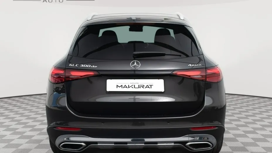 MERCEDES-BENZ GLC -