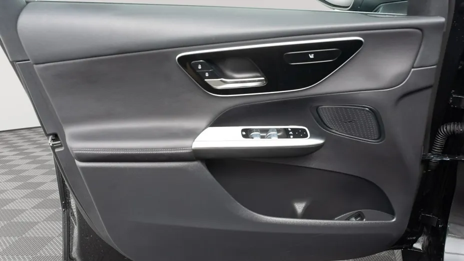 MERCEDES-BENZ GLC -