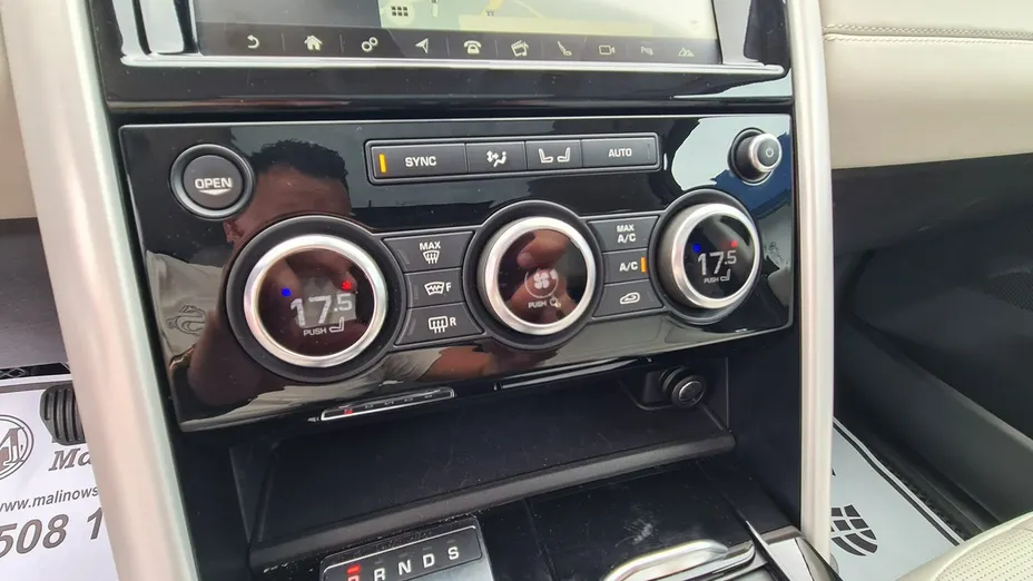 LAND ROVER Discovery -