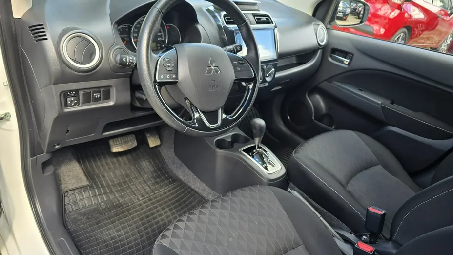 MITSUBISHI Space Star -