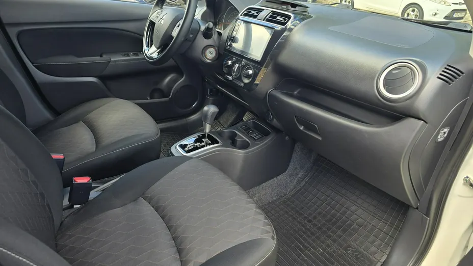 MITSUBISHI Space Star -