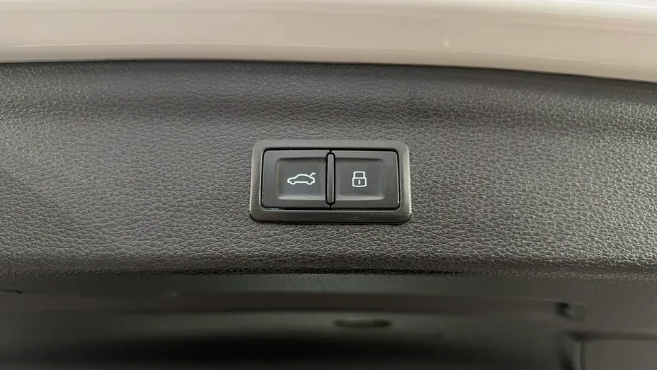 AUDI Q3 -