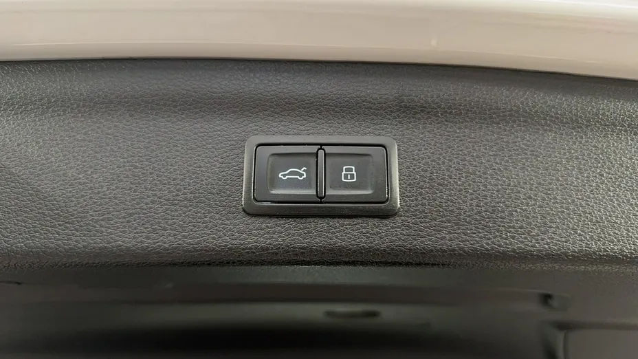 AUDI Q3 -