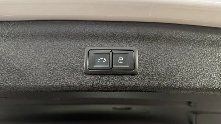 AUDI Q3 -