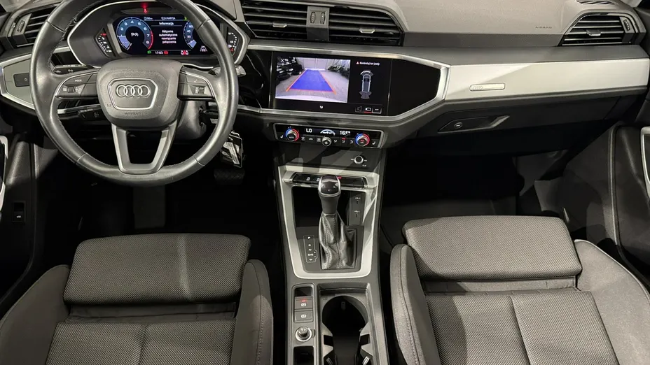 AUDI Q3 -