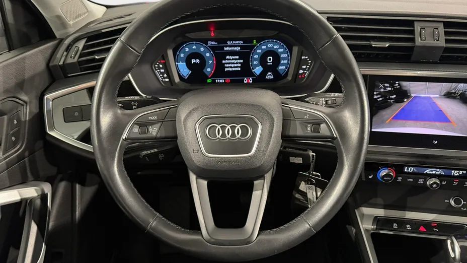 AUDI Q3 -
