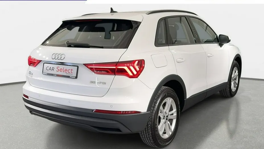 AUDI Q3 -
