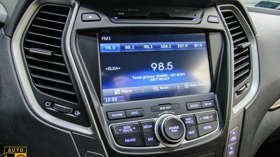 HYUNDAI Santa Fe -
