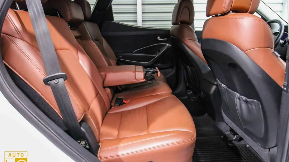 HYUNDAI Santa Fe -