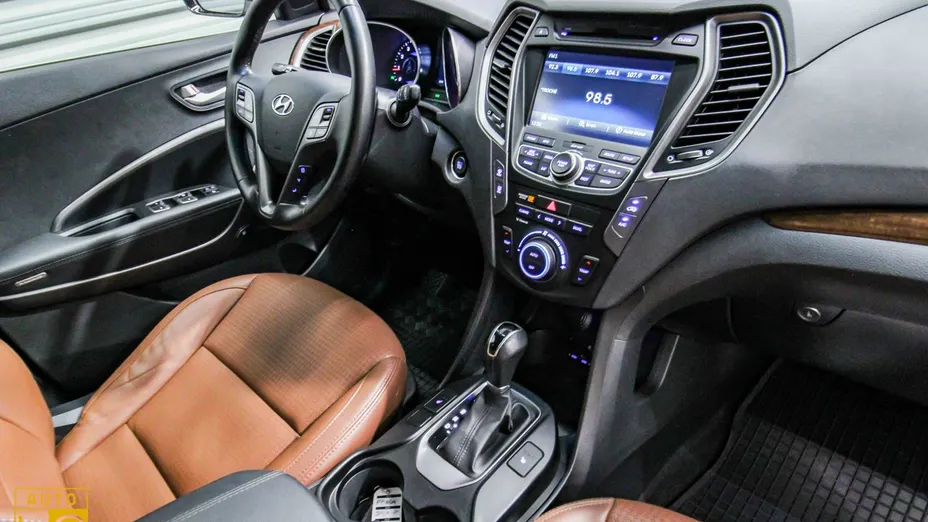 HYUNDAI Santa Fe -