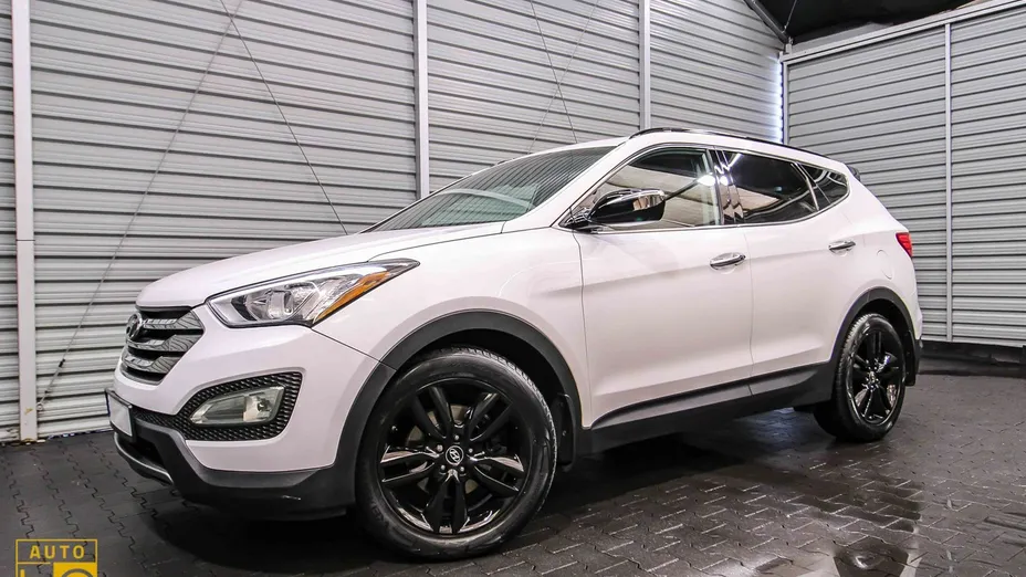 HYUNDAI Santa Fe -