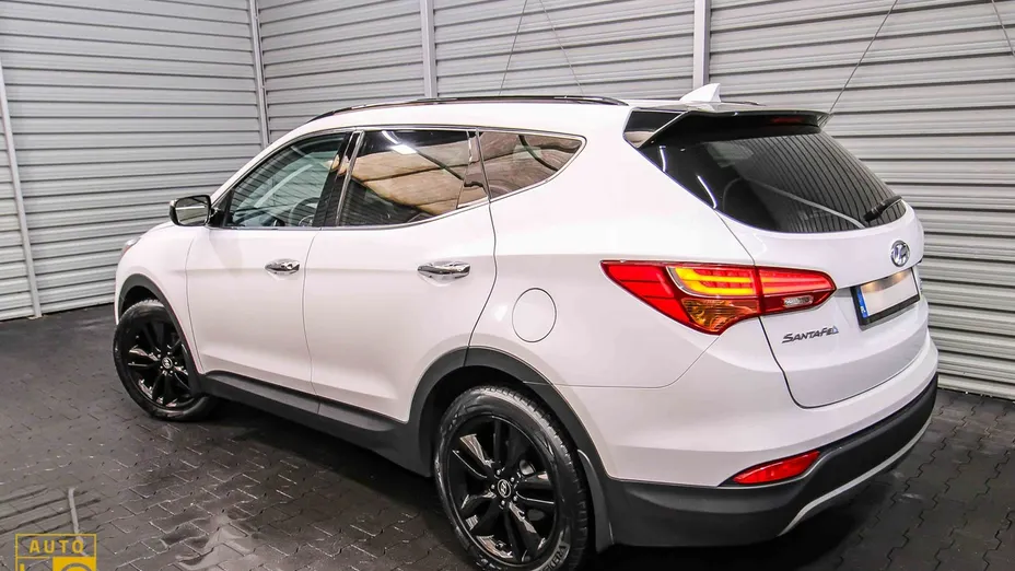 HYUNDAI Santa Fe -