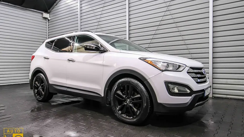 HYUNDAI Santa Fe -