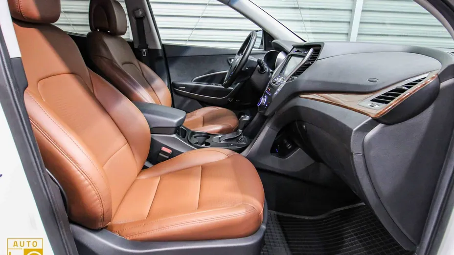 HYUNDAI Santa Fe -