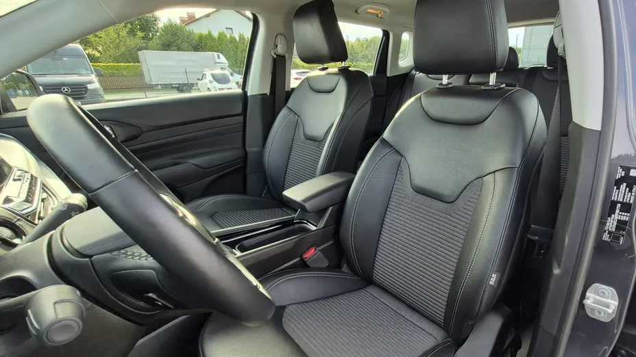 JEEP Compass -